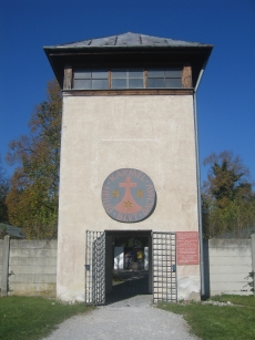 There was an active convent outside of the northern camp wall at Dachau